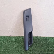COMMANDE LEVE VITRE PORTE AVANT DROITE