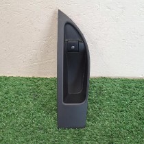 COMMANDE LEVE VITRE PORTE ARRIERE GAUCHE