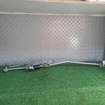 MOTEUR ESSUIE GLACE AVANT