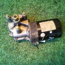 MOTEUR ESSUIE GLACE AVANT