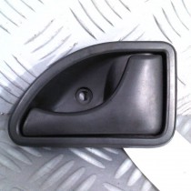 POIGNEE INTERIEURE PORTE AVANT DROITE