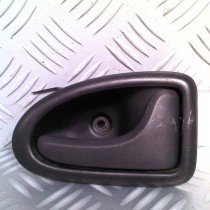 POIGNEE INTERIEURE PORTE AVANT DROITE