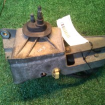 MOTEUR ESSUIE GLACE AVANT