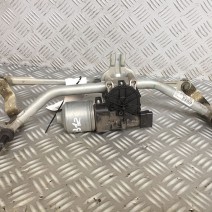 MOTEUR ESSUIE GLACE AVANT