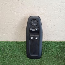 COMMANDE LEVE VITRE PORTE AVANT GAUCHE