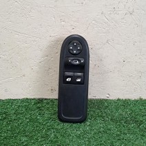 COMMANDE LEVE VITRE PORTE AVANT GAUCHE