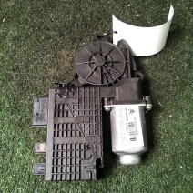 MOTEUR LEVE VITRE AVANT DROIT
