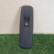 COMMANDE LEVE VITRE PORTE AVANT DROITE