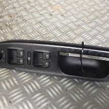 COMMANDE LEVE VITRE PORTE AVANT GAUCHE