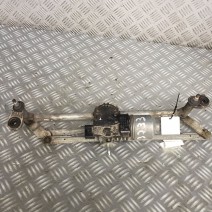 MOTEUR ESSUIE GLACE AVANT