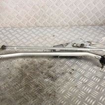 MOTEUR ESSUIE GLACE AVANT