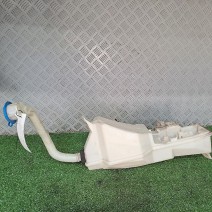 RESERVOIR LAVE VITRE AVANT